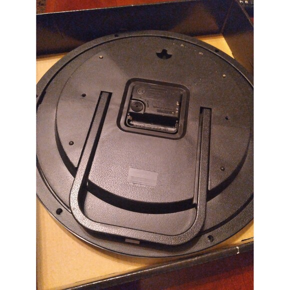 Western‎ Illinois Leathernecks Clock NCAA Wall Decor Man Cave 12 Inch - Picture 2 of 3